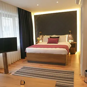 2* فندق The Roomy Sisli
